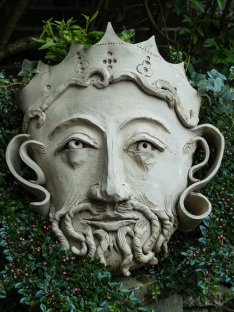 King Edward II Ceramic Wallplanter